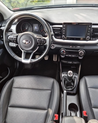 Kia Stonic cena 59900 przebieg: 78000, rok produkcji 2018 z Pabianice małe 781